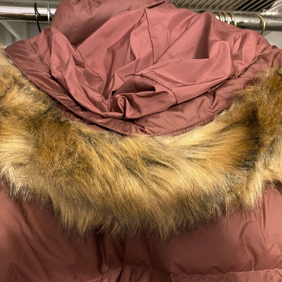 Super cute! Fall/Winter NORTH FACE puffer/bomber coat - Picture 5 of 9